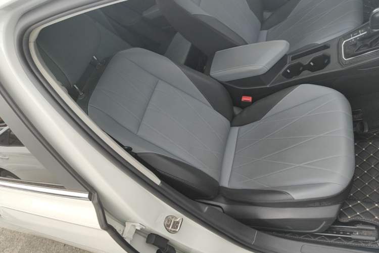 Used Volkswagen Lavida 2024 1.5L Automatic 5 Million Edition Right Front Seat