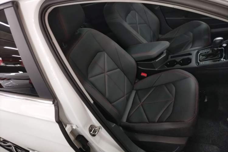 Used Volkswagen Lavida 2024 300TSI DSG Starry Sky Leading Edition Right Front Seat