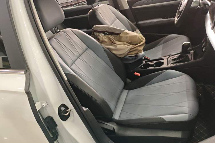 Used Volkswagen Lavida 2024 1.5L Automatic Starry Sky 5 Million Edition Right Front Seat