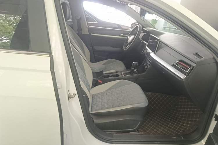 Used Volkswagen Lavida 2024 300TSI DSG Full-Comfort Edition Right Front Seat