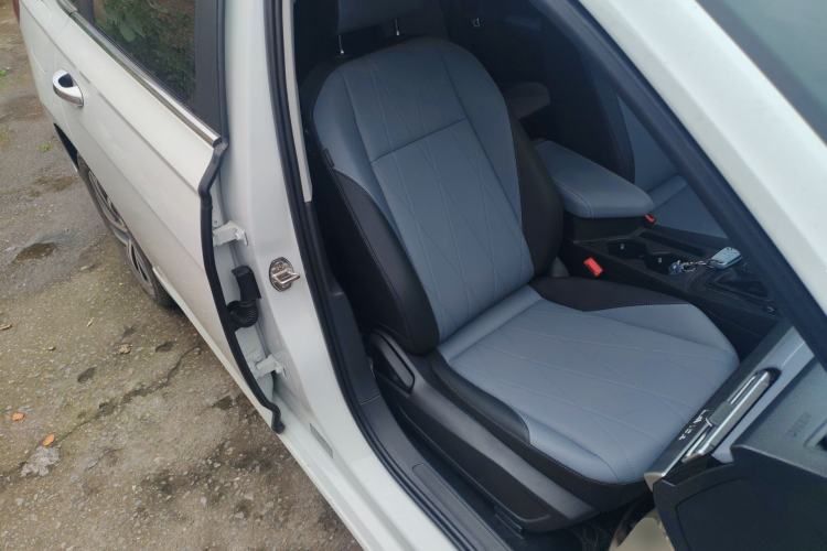 Used Volkswagen Lavida 2024 1.5L Automatic Starry Sky 5 Million Edition Right Front Seat