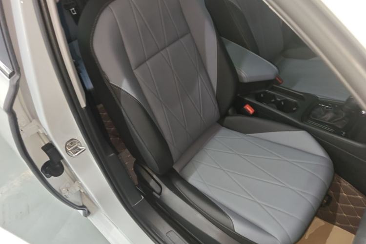 Used Volkswagen Lavida 2024 1.5L Automatic Starry Sky 5 Million Edition Right Front Seat