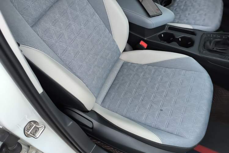 Used Volkswagen Lavida 2024 300TSI DSG Full-Comfort Edition Right Front Seat