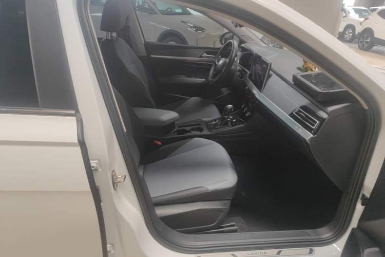 Used Volkswagen Lavida 2024 1.5L Automatic Starry Sky 5 Million Edition Right Front Seat