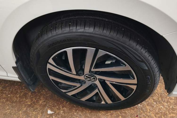 Used Volkswagen Lavida 2024 300TSI DSG Full-Comfort Edition Right Front Wheel Hub