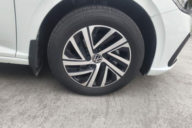 Used Volkswagen Lavida 2024 300TSI DSG Starry Sky Deluxe Edition Right Front Wheel Hub