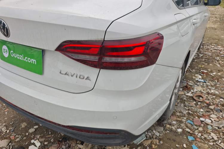 Used Volkswagen Lavida 2024 1.5L Automatic DeYi Edition Right Rear Taillight