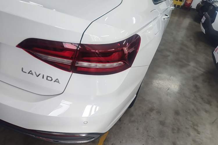Used Volkswagen Lavida 2024 1.5L Automatic 5 Million Edition Right Rear Taillight