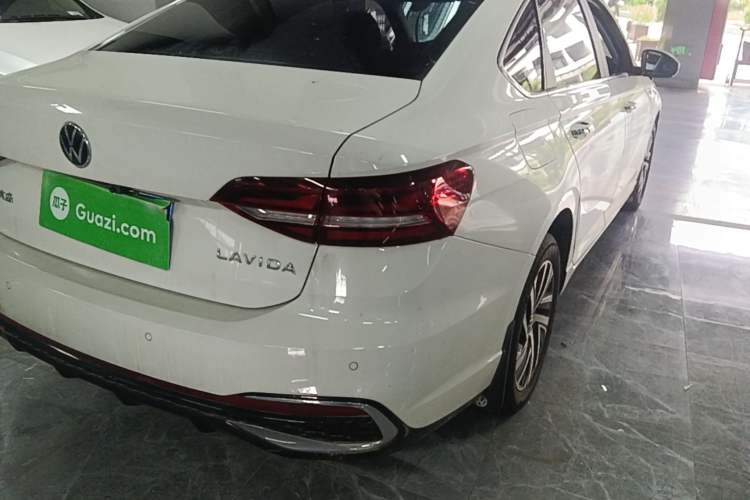 Used Volkswagen Lavida 2024 1.5L Automatic Starry Sky 5 Million Edition Right Rear Taillight