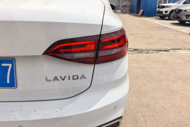 Used Volkswagen Lavida 2024 1.5L Automatic 5 Million Edition Right Rear Taillight
