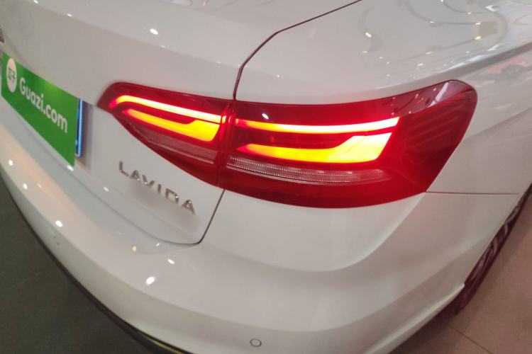 Used Volkswagen Lavida 2024 300TSI DSG Full-Comfort Edition Right Rear Taillight