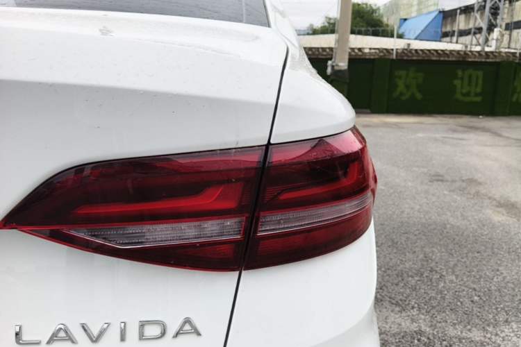 Used Volkswagen Lavida 2024 1.5L Automatic 5 Million Edition Right Rear Taillight