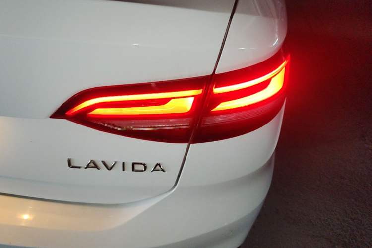 Used Volkswagen Lavida 2024 1.5L Automatic DeYi Edition Right Rear Taillight