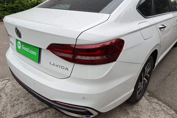 Used Volkswagen Lavida 2024 1.5L Automatic Starry Sky 5 Million Edition Right Rear Taillight