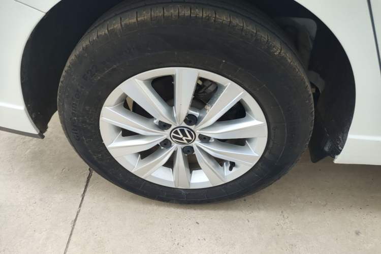 Used Volkswagen Lavida 2024 1.5L Automatic DeYi Edition Right Rear Wheel Hub