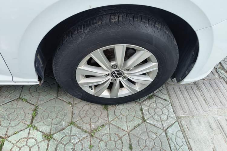 Used Volkswagen Lavida 2024 1.5L Automatic DeYi Edition Right Rear Wheel Hub