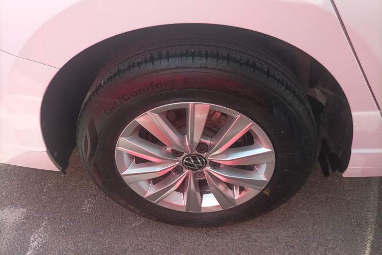 Used Volkswagen Lavida 2024 1.5L Automatic DeYi Edition Right Rear Wheel Hub