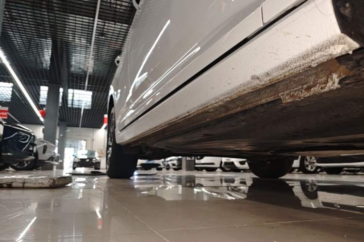Used Volkswagen Lavida 2024 1.5L Automatic Starry Sky 5 Million Edition Right Side Sill