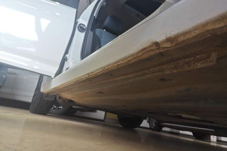 Used Volkswagen Lavida 2024 1.5L Automatic Starry Sky 5 Million Edition Right Side Sill