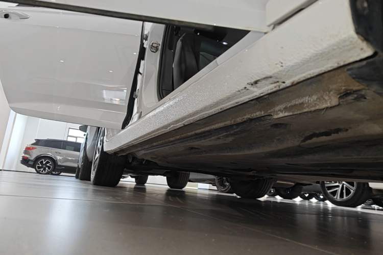 Used Volkswagen Lavida 2024 300TSI DSG Starry Sky Leading Edition Right Side Sill