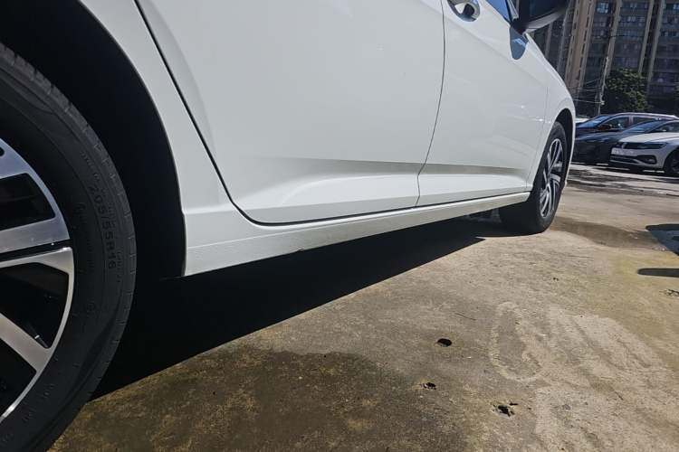 Used Volkswagen Lavida 2024 1.5L Automatic Starry Sky 5 Million Edition Right Side Sill