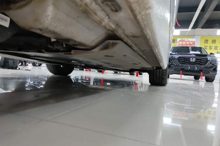 Used Volkswagen Lavida 2024 300TSI DSG Full-Comfort Edition Right Side Sill