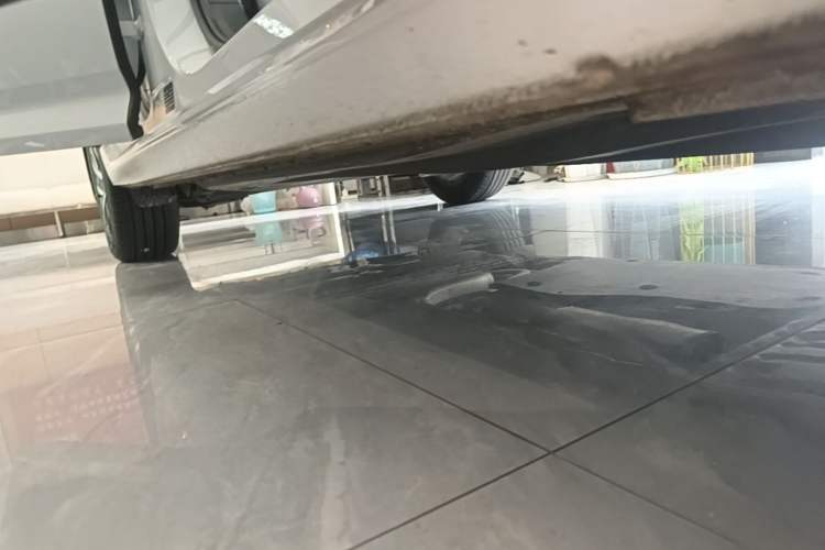 Used Volkswagen Lavida 2024 300TSI DSG Full-Comfort Edition Right Side Sill