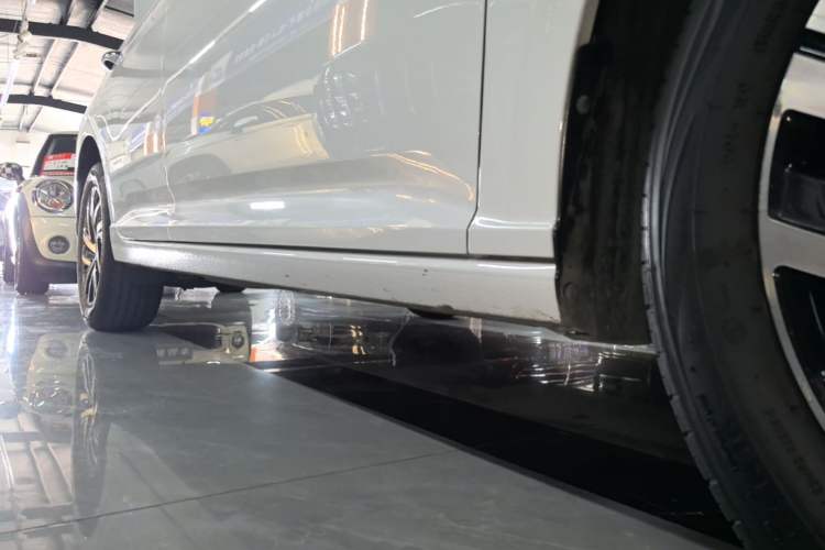 Used Volkswagen Lavida 2024 300TSI DSG Starry Sky Deluxe Edition Right Side Sill