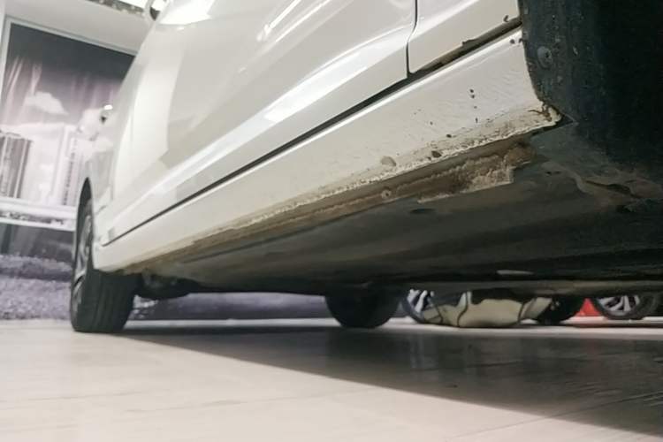 Used Volkswagen Lavida 2024 1.5L Automatic Starry Sky 5 Million Edition Right Side Sill