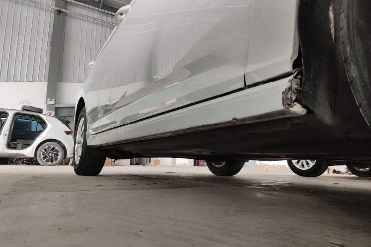 Used Volkswagen Lavida 2024 1.5L Automatic DeYi Edition Right Side Sill