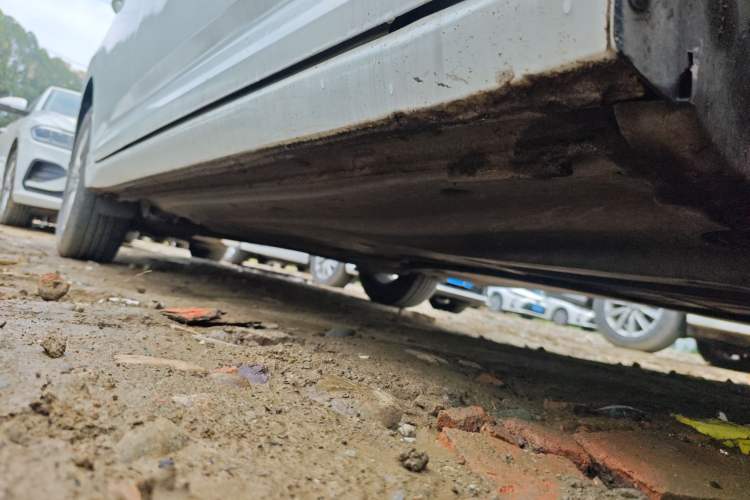 Used Volkswagen Lavida 2024 1.5L Automatic DeYi Edition Right Side Sill