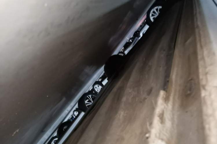Used Volkswagen Lavida 2024 300TSI DSG Full-Comfort Edition Right Side Sill