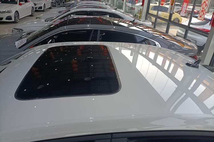 Used Volkswagen Lavida 2024 1.5L Automatic 5 Million Edition Roof