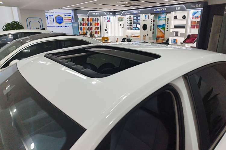 Used Volkswagen Lavida 2024 1.5L Automatic 5 Million Edition Roof