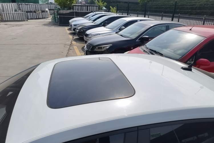 Used Volkswagen Lavida 2024 1.5L Automatic 5 Million Edition Roof