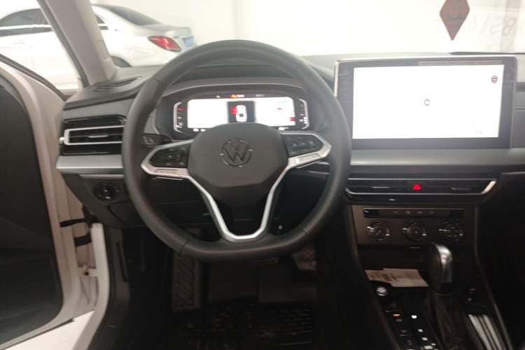Used Volkswagen Lavida 2024 1.5L Automatic Starry Sky 5 Million Edition Steering Wheel