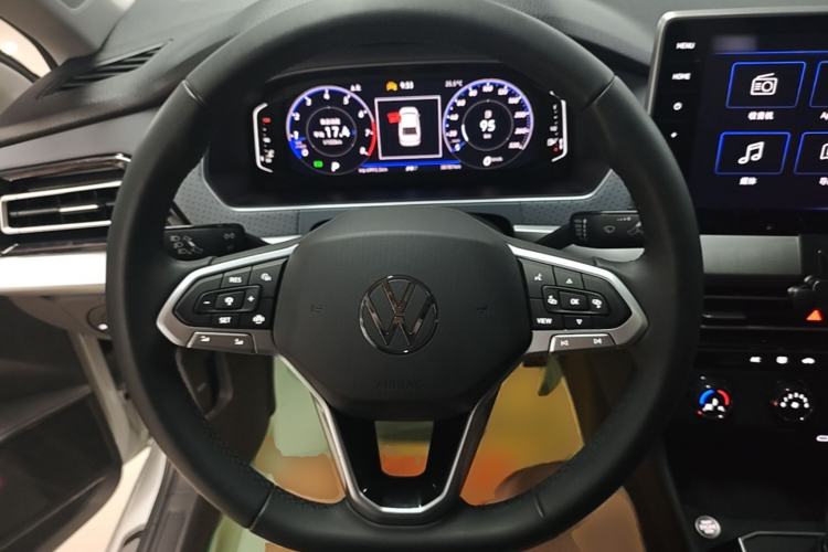 Used Volkswagen Lavida 2024 1.5L Automatic Starry Sky 5 Million Edition Steering Wheel
