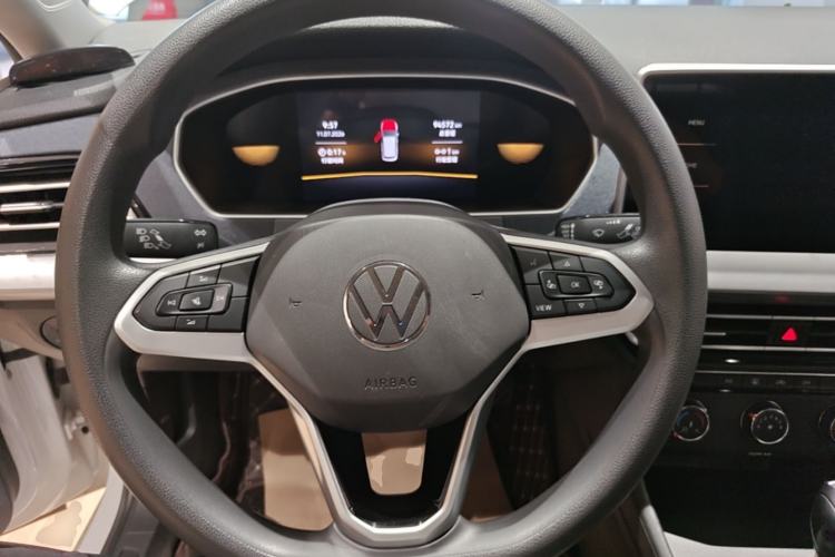 Used Volkswagen Lavida 2024 1.5L Automatic DeYi Edition Steering Wheel