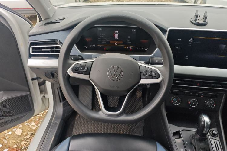 Used Volkswagen Lavida 2024 1.5L Automatic DeYi Edition Steering Wheel