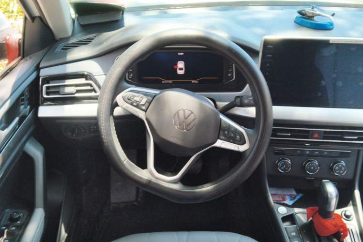 Used Volkswagen Lavida 2024 1.5L Automatic Starry Sky 5 Million Edition Steering Wheel
