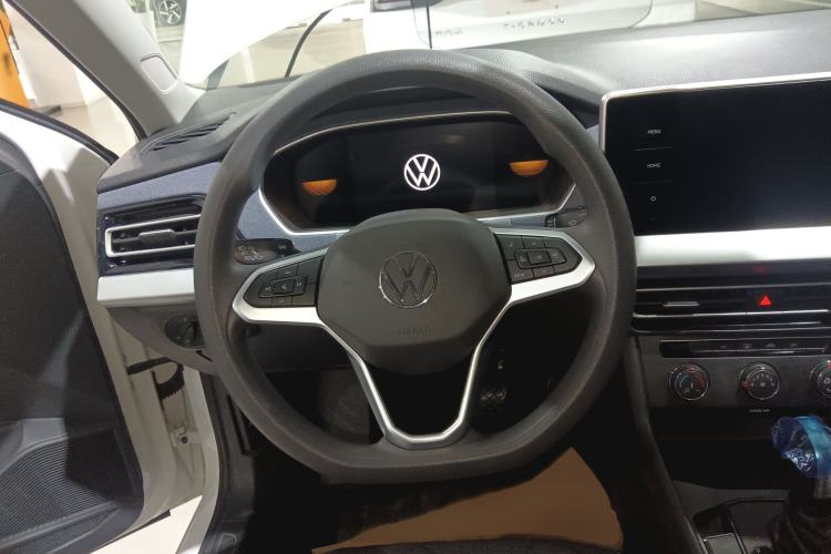 Used Volkswagen Lavida 2024 1.5L Automatic DeYi Edition Steering Wheel