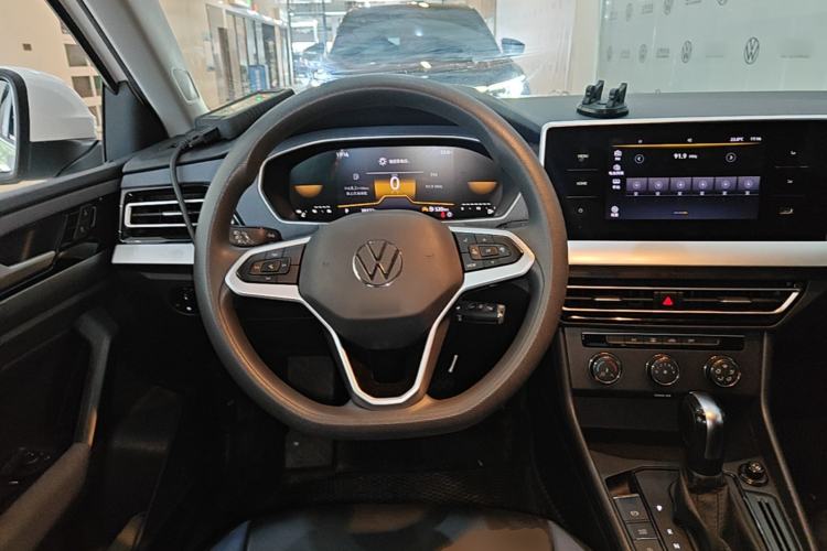 Used Volkswagen Lavida 2024 1.5L Automatic DeYi Edition Steering Wheel