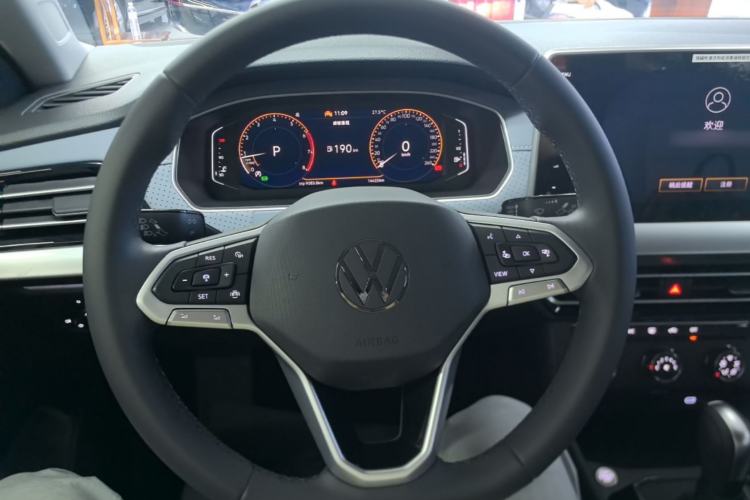 Used Volkswagen Lavida 2024 1.5L Automatic Starry Sky 5 Million Edition Steering Wheel