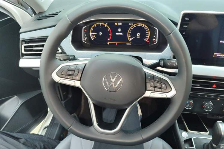 Used Volkswagen Lavida 2024 1.5L Automatic 5 Million Edition Steering Wheel