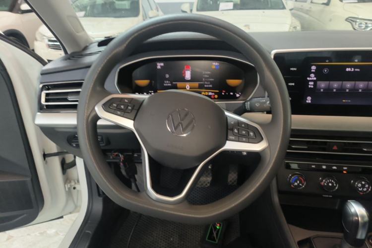 Used Volkswagen Lavida 2024 1.5L Automatic DeYi Edition Steering Wheel