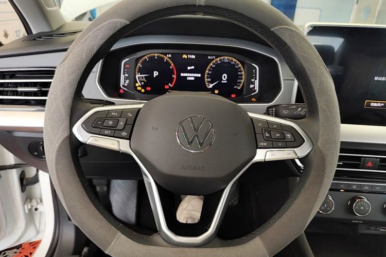 Used Volkswagen Lavida 2024 1.5L Automatic Starry Sky 5 Million Edition Steering Wheel