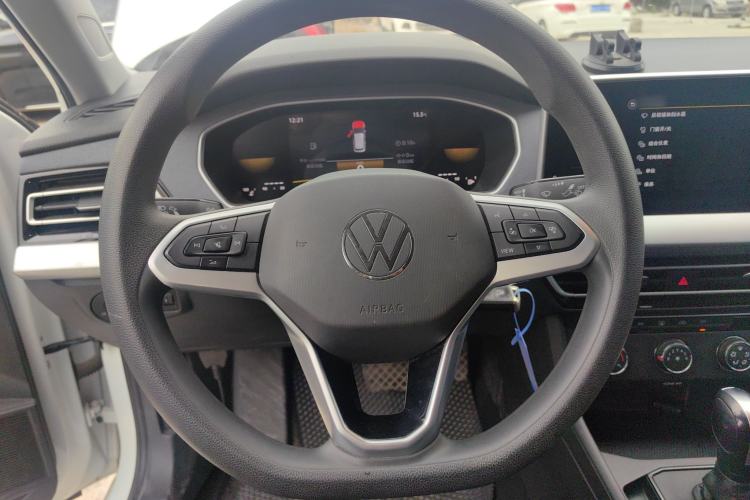 Used Volkswagen Lavida 2024 1.5L Automatic DeYi Edition Steering Wheel