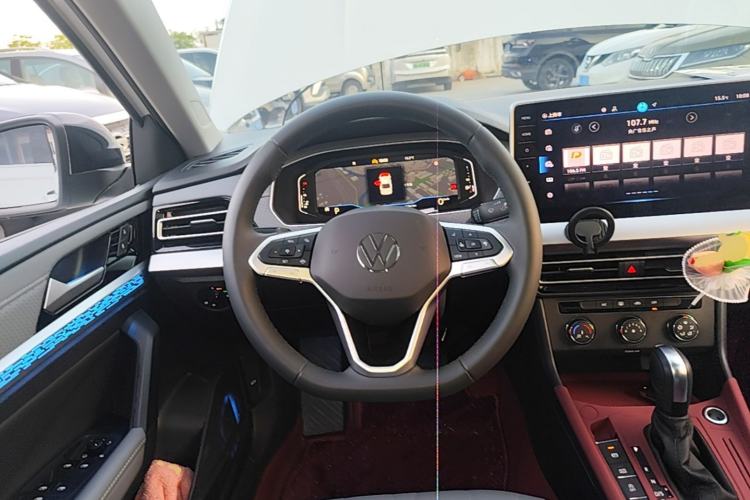 Used Volkswagen Lavida 2024 1.5L Automatic Starry Sky 5 Million Edition Steering Wheel
