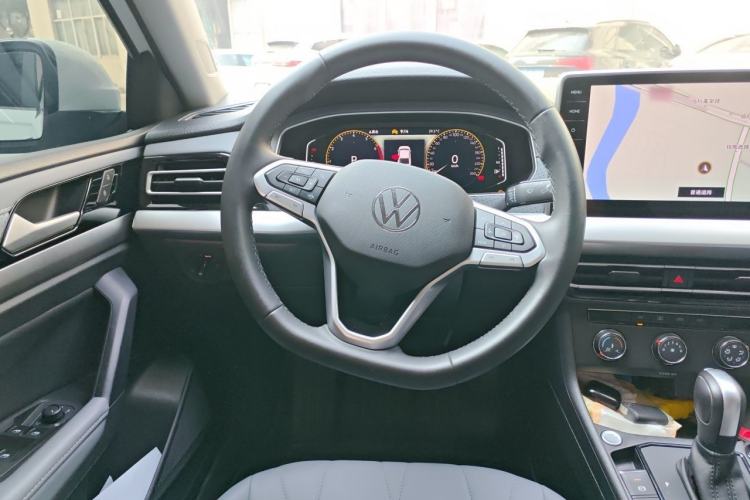 Used Volkswagen Lavida 2024 1.5L Automatic Starry Sky 5 Million Edition Steering Wheel
