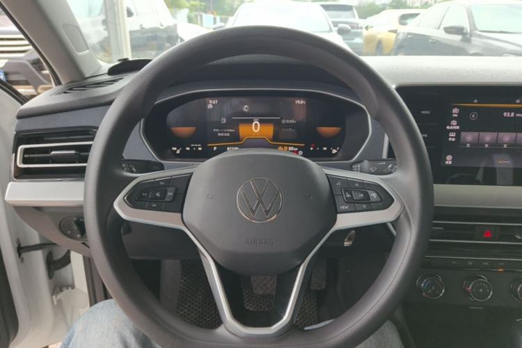 Used Volkswagen Lavida 2024 1.5L Automatic DeYi Edition Steering Wheel